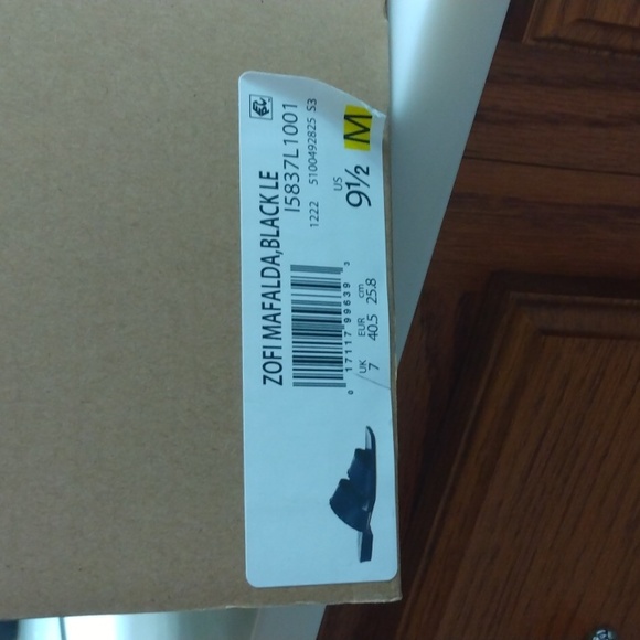 VINCE ZOFI MAFALDA BLACK LEATHER SLIDE SANDALS SIZE 9.5 MED - Picture 7 of 7